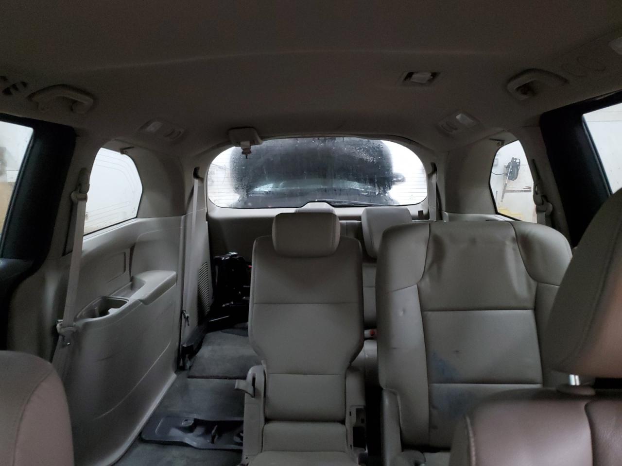2012 Honda Odyssey - Image 10