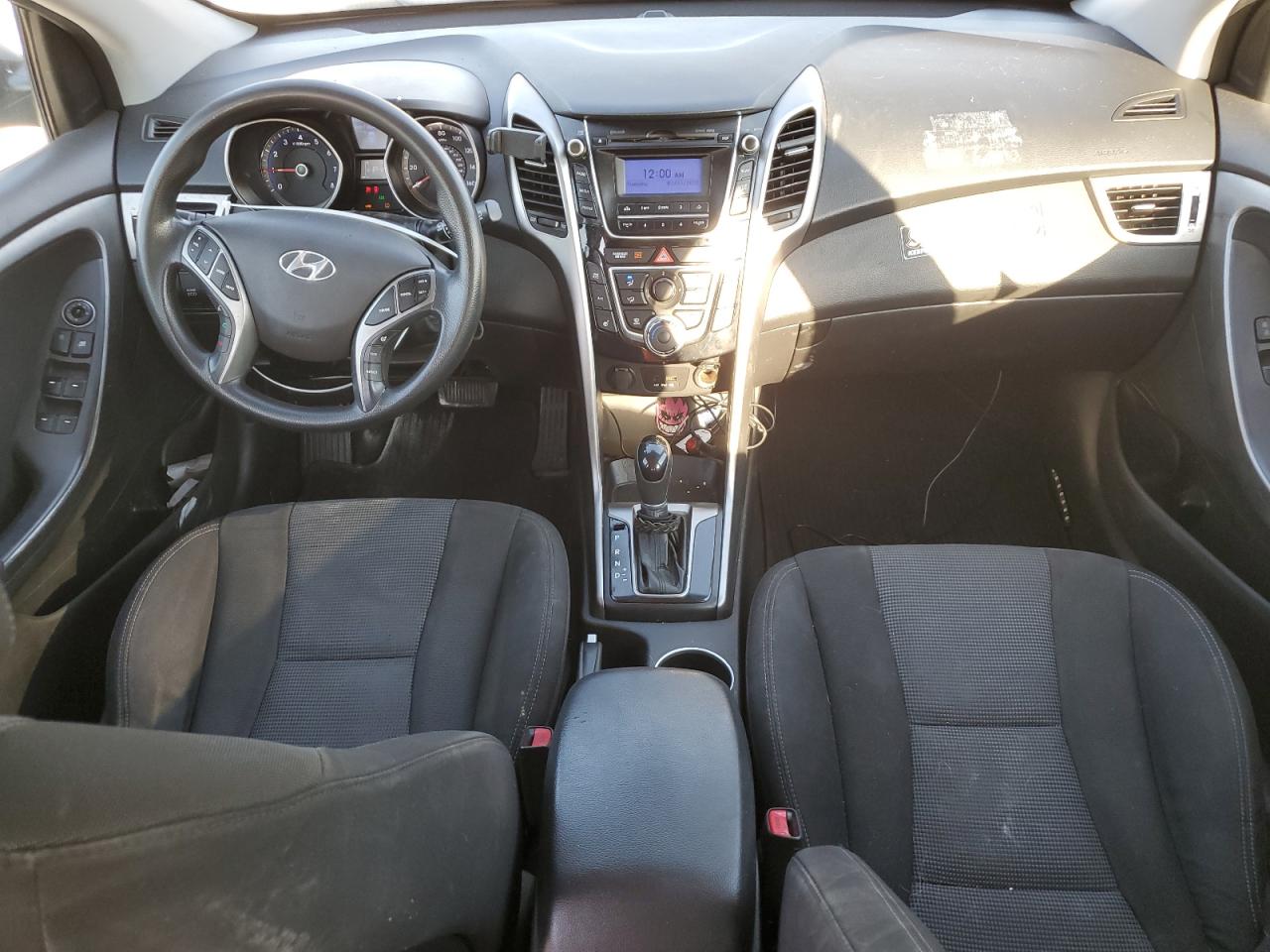 2013 Hyundai Elantra - Image 8