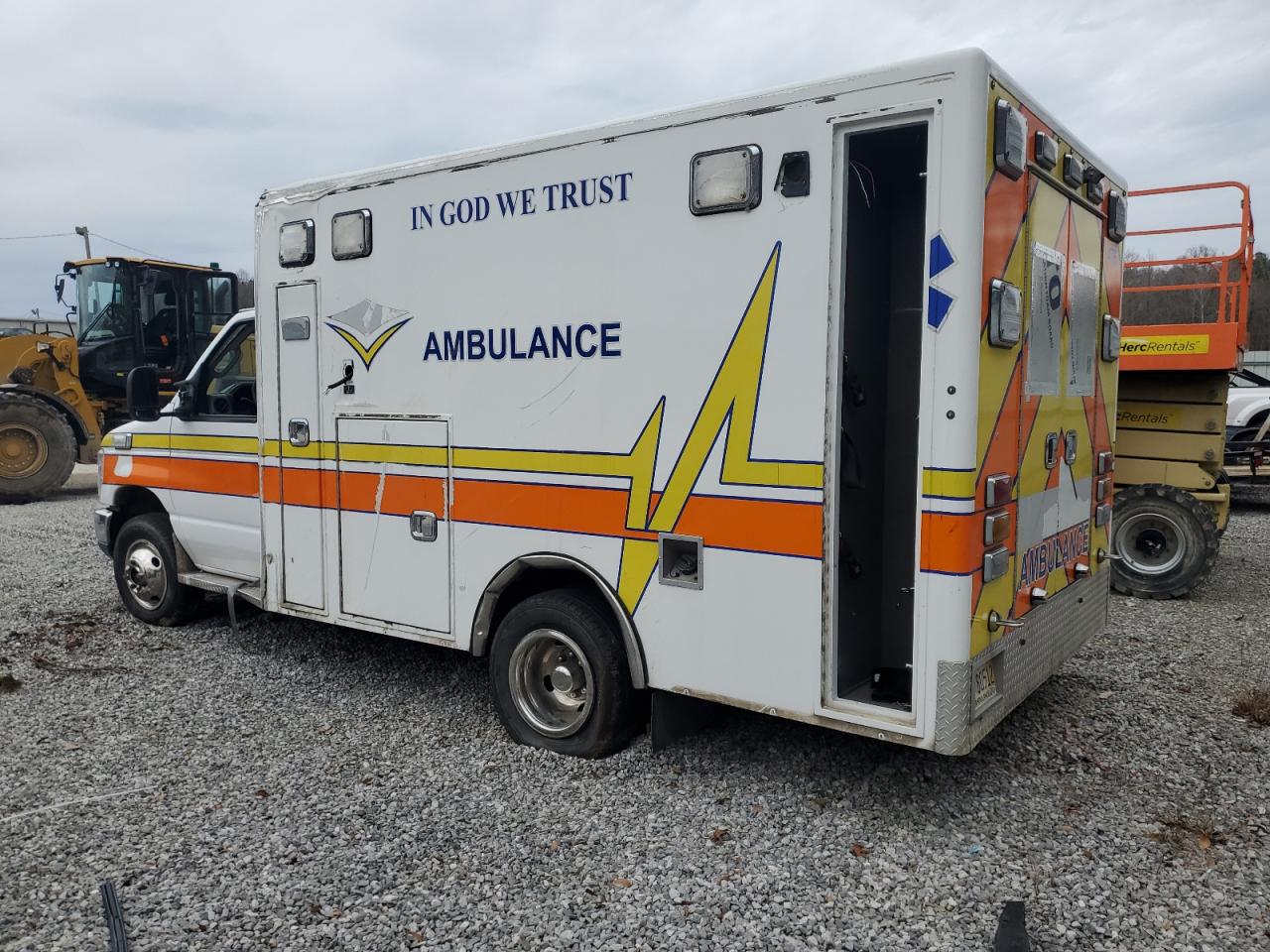 2018 Ford Econoline - Image 2
