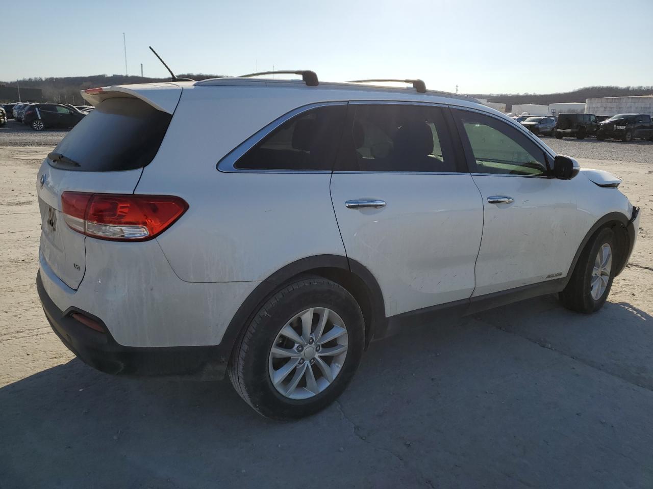 2016 Kia Sorento - Image 3
