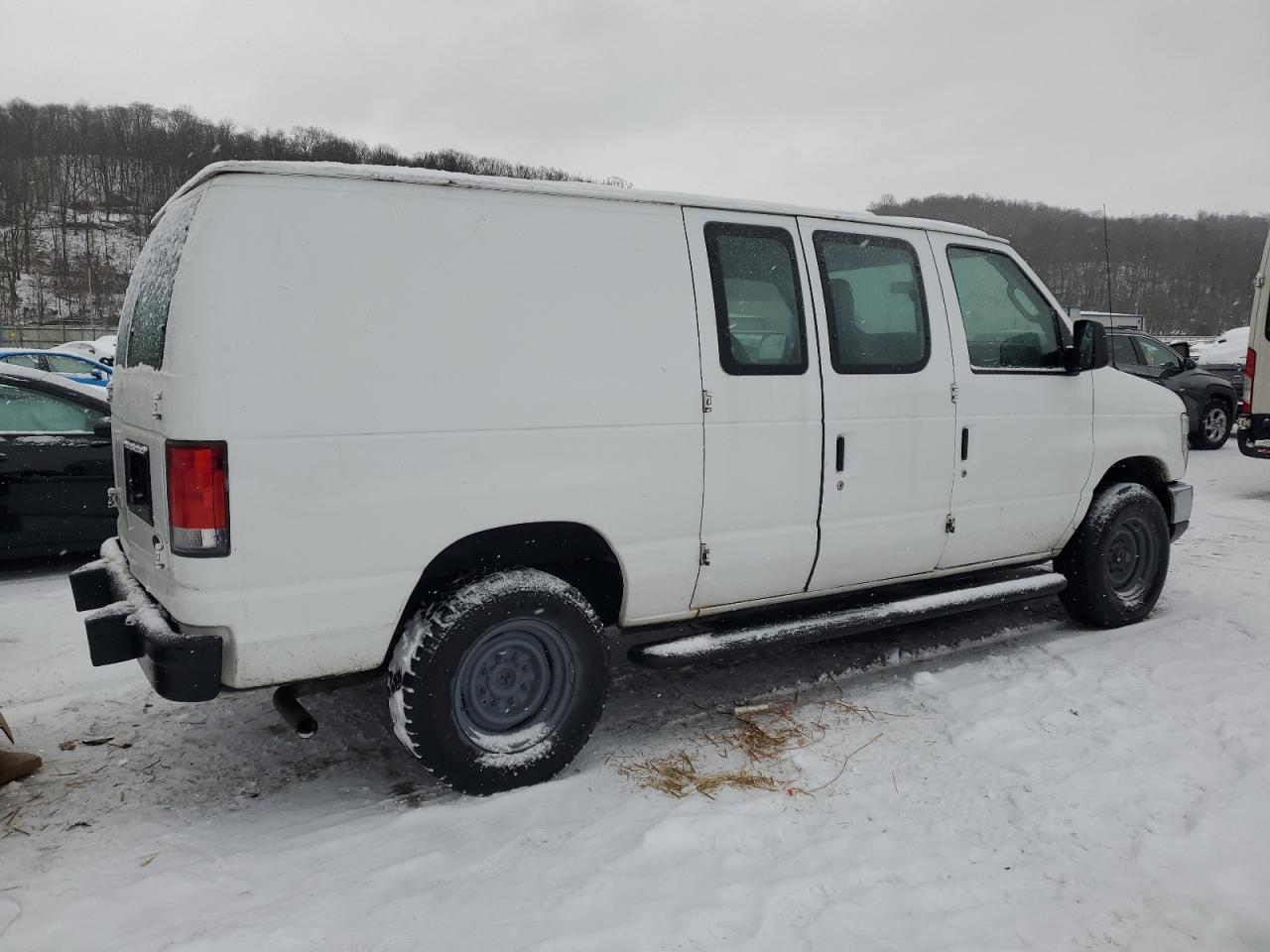 2014 Ford Econoline - Image 3