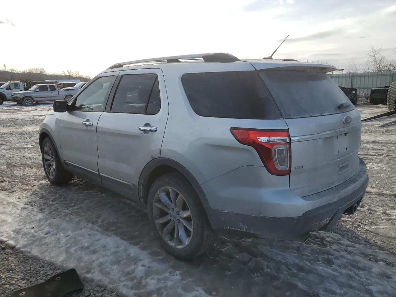 2013 Ford Explorer - Image 2