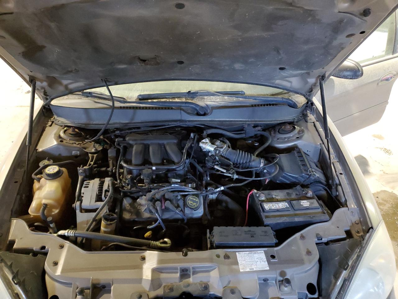2006 Ford Taurus - Image 11