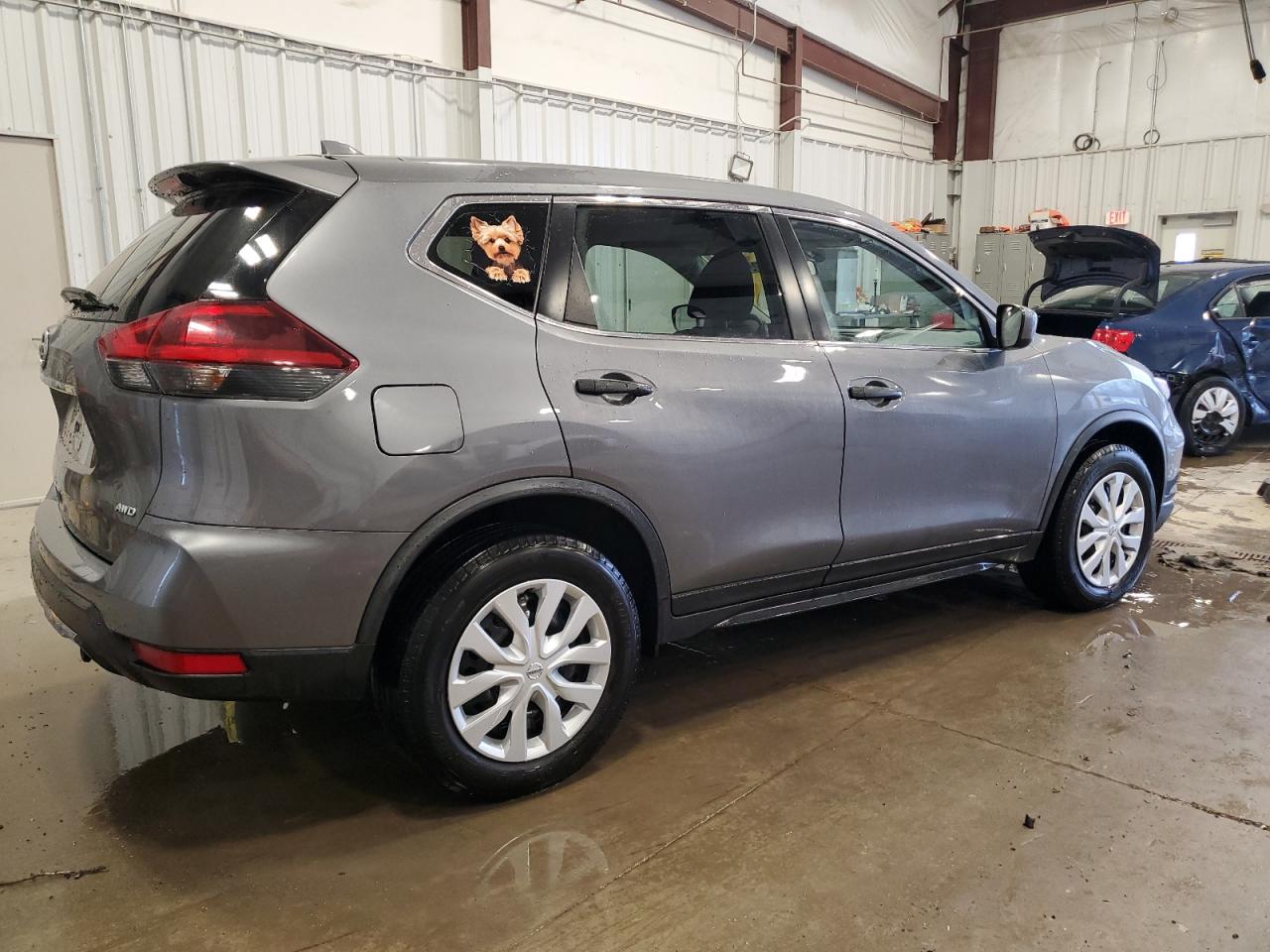 2018 Nissan Rogue - Image 3