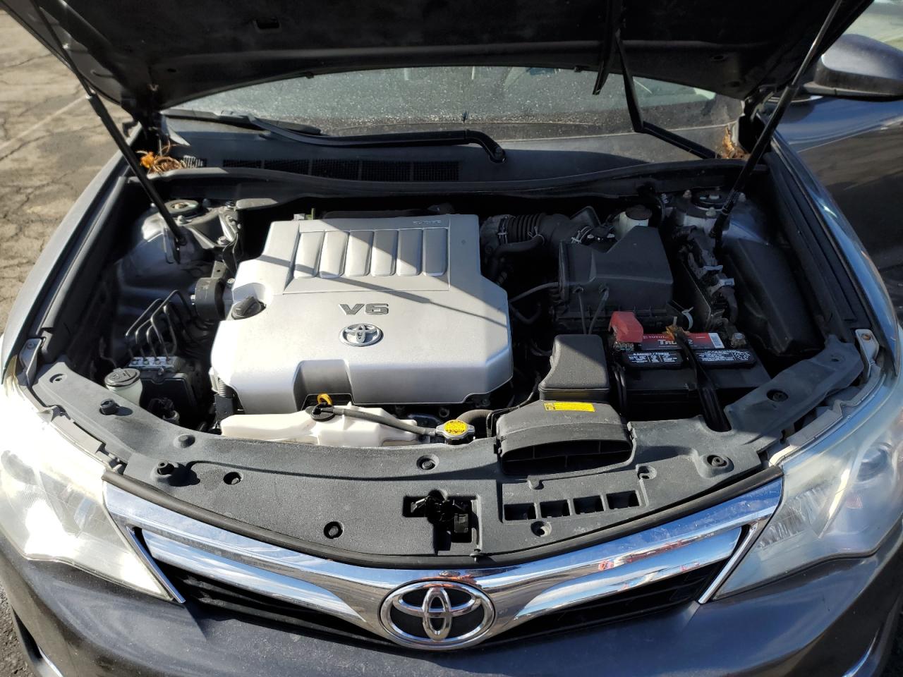 2012 Toyota Camry - Image 12
