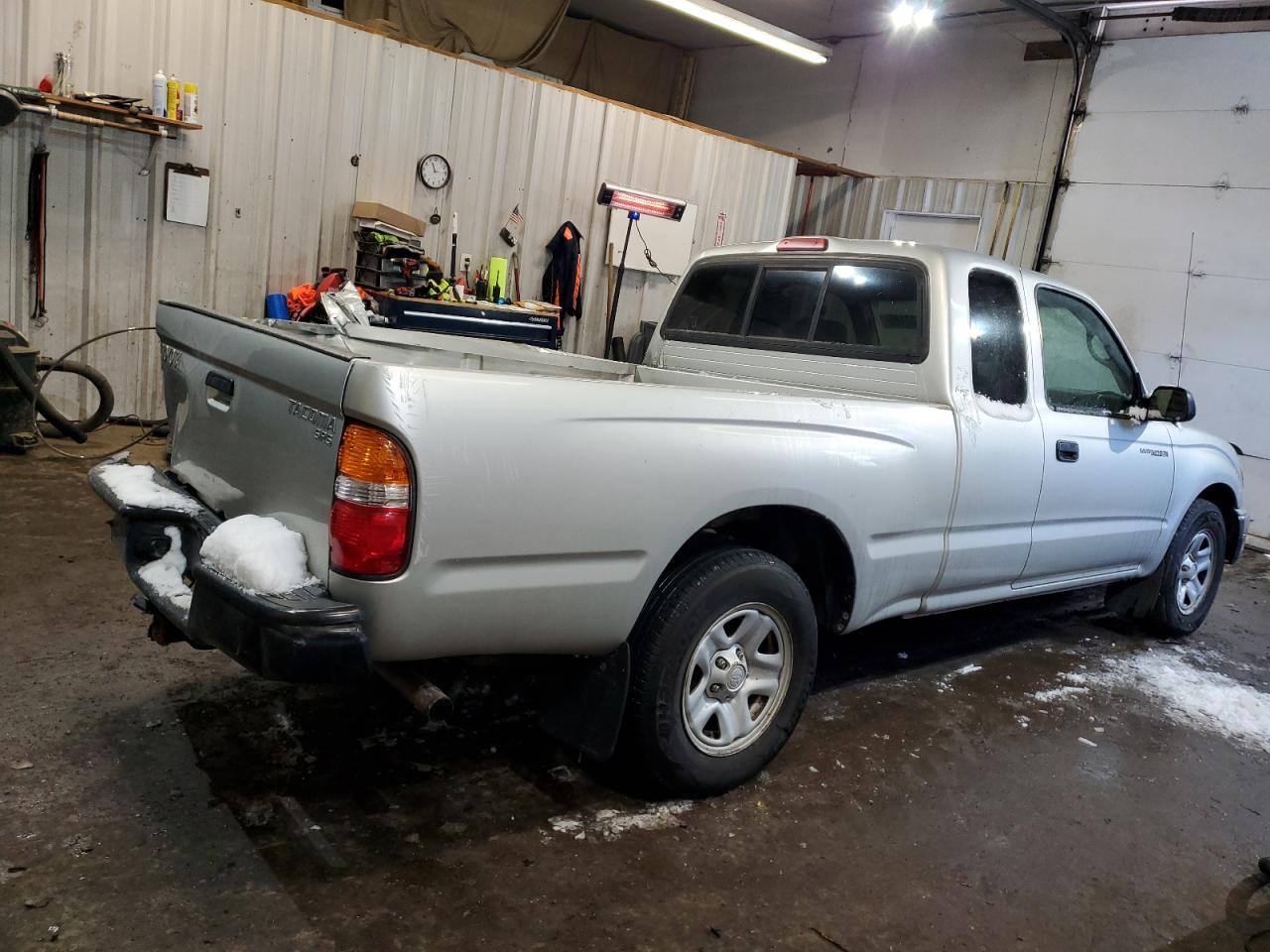 2004 Toyota Tacoma - Image 3