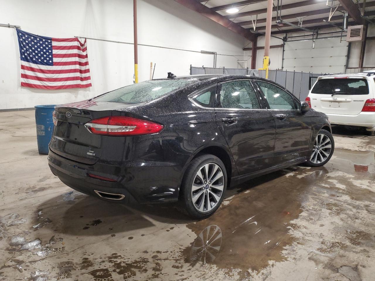 2020 Ford Fusion - Image 3