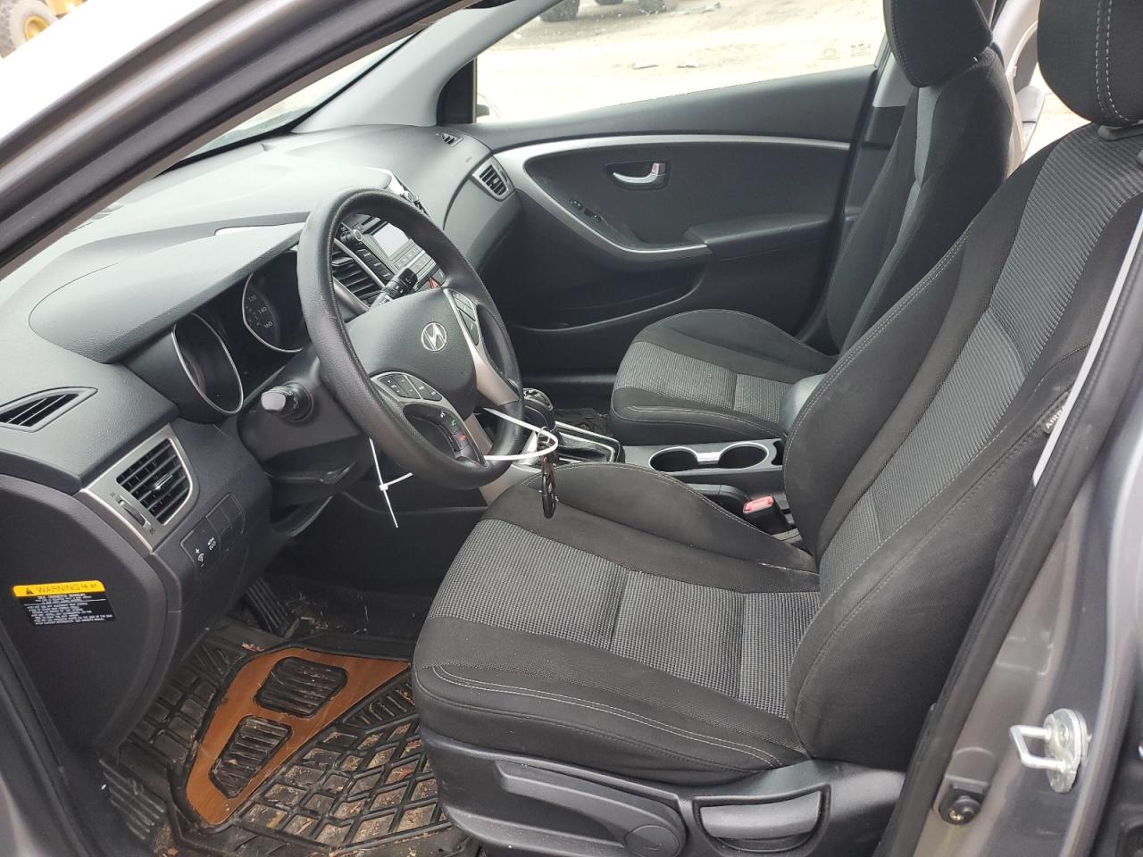 2013 Hyundai Elantra - Image 7