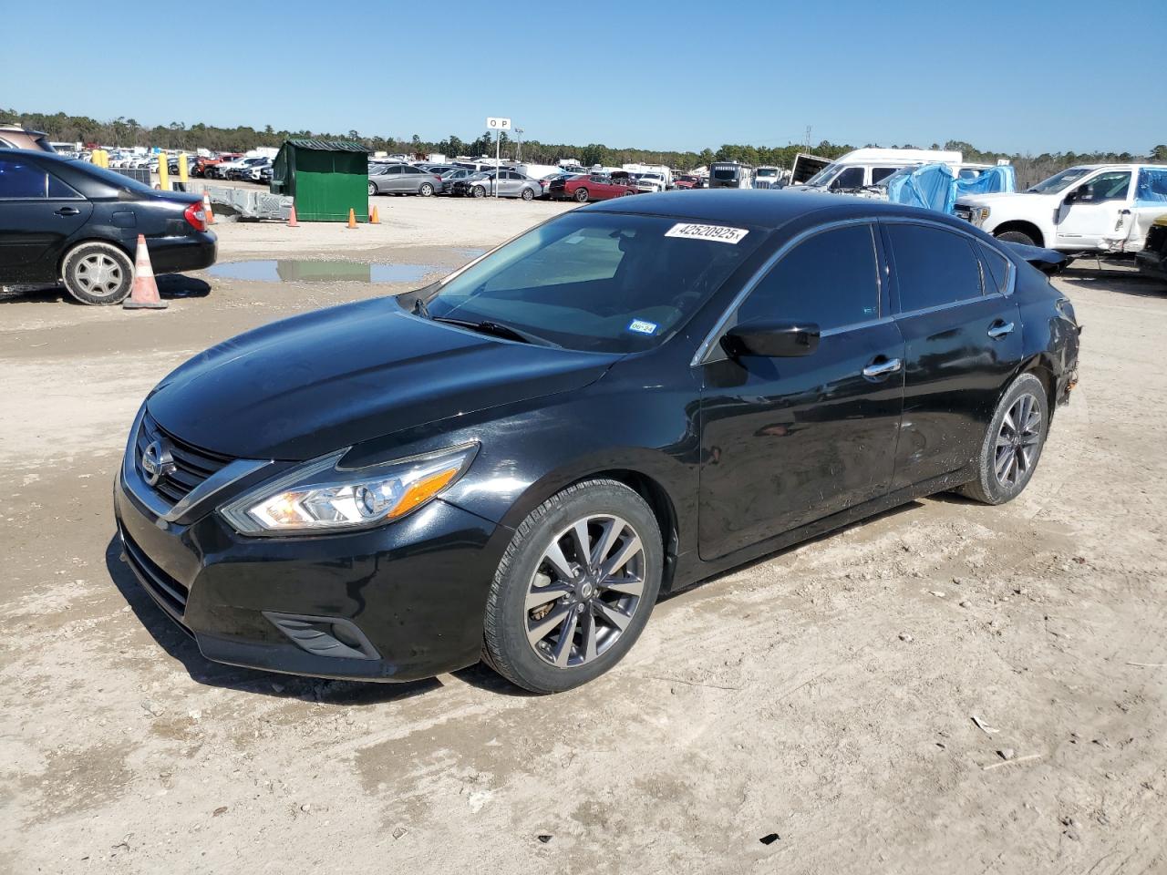 2017 Nissan Altima - Image 1
