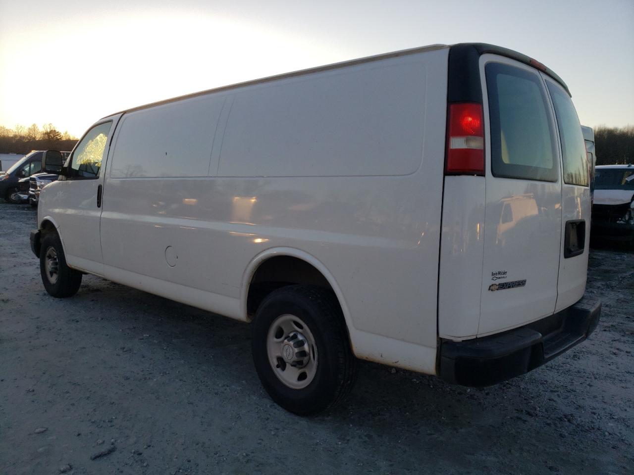 2015 Chevrolet Express - Image 2