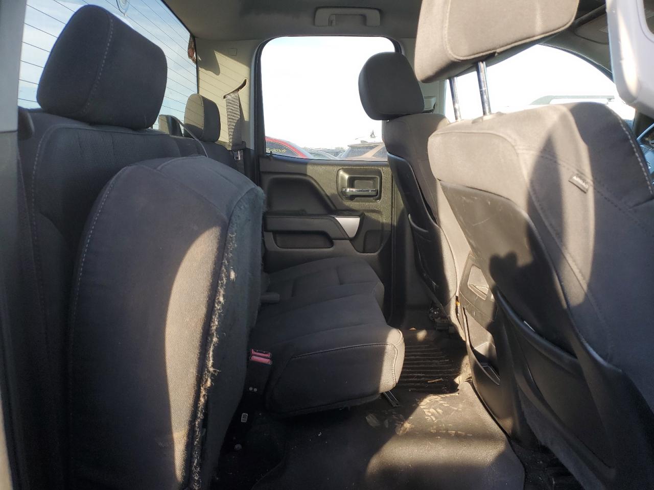 2014 Chevrolet Silverado - Image 10