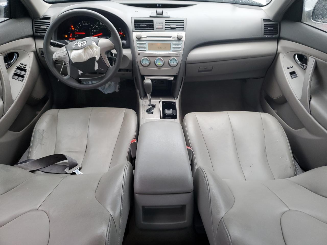 2009 Toyota Camry - Image 8