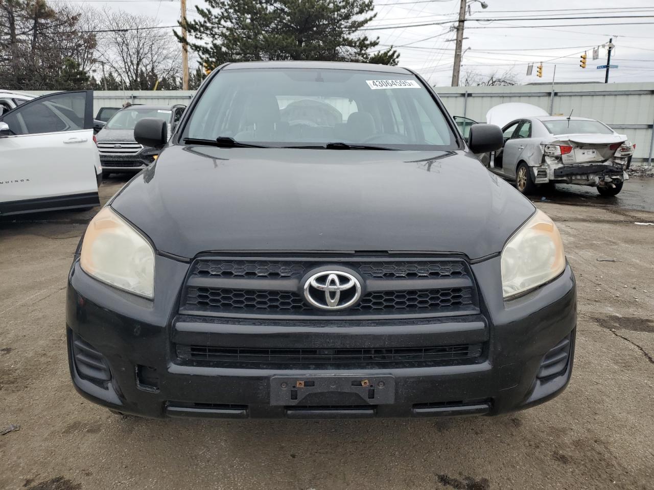 2010 Toyota RAV 4 - Image 5