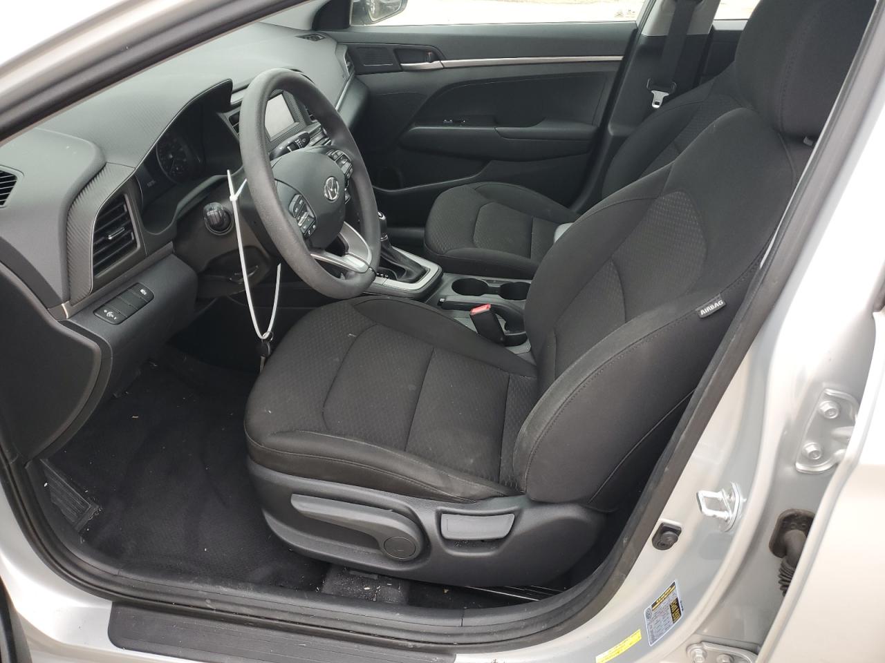 2019 Hyundai Elantra - Image 7