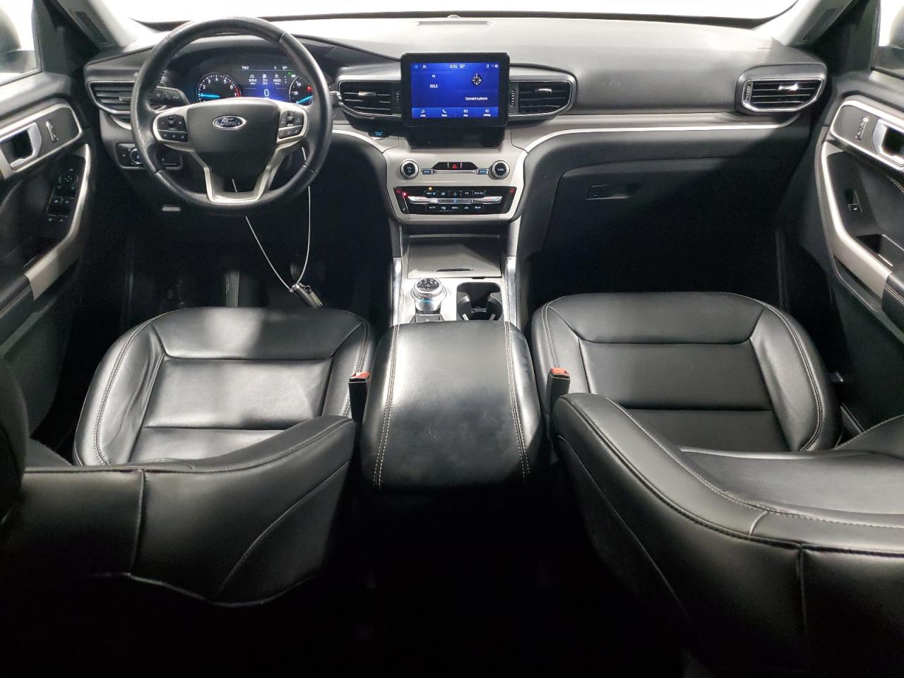 2023 Ford Explorer - Image 8