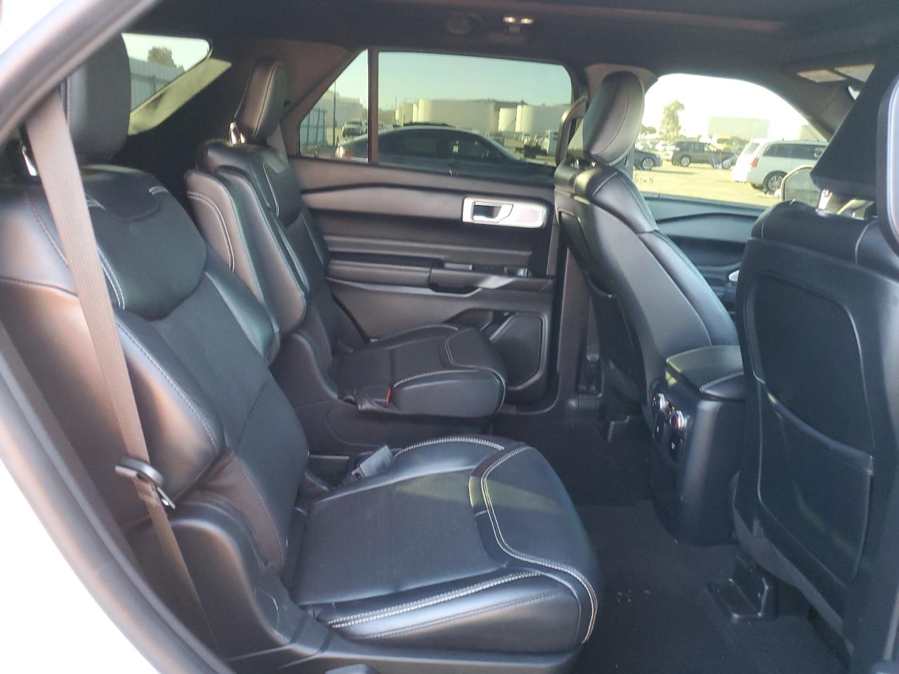2020 Ford Explorer - Image 10