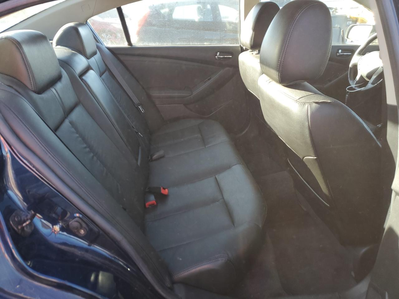 2010 Nissan Altima - Image 10