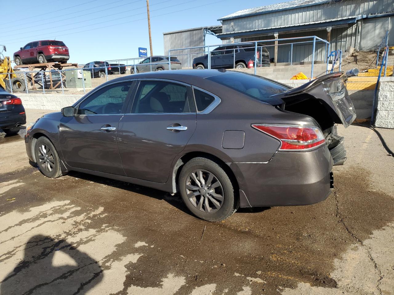 2015 Nissan Altima - Image 2