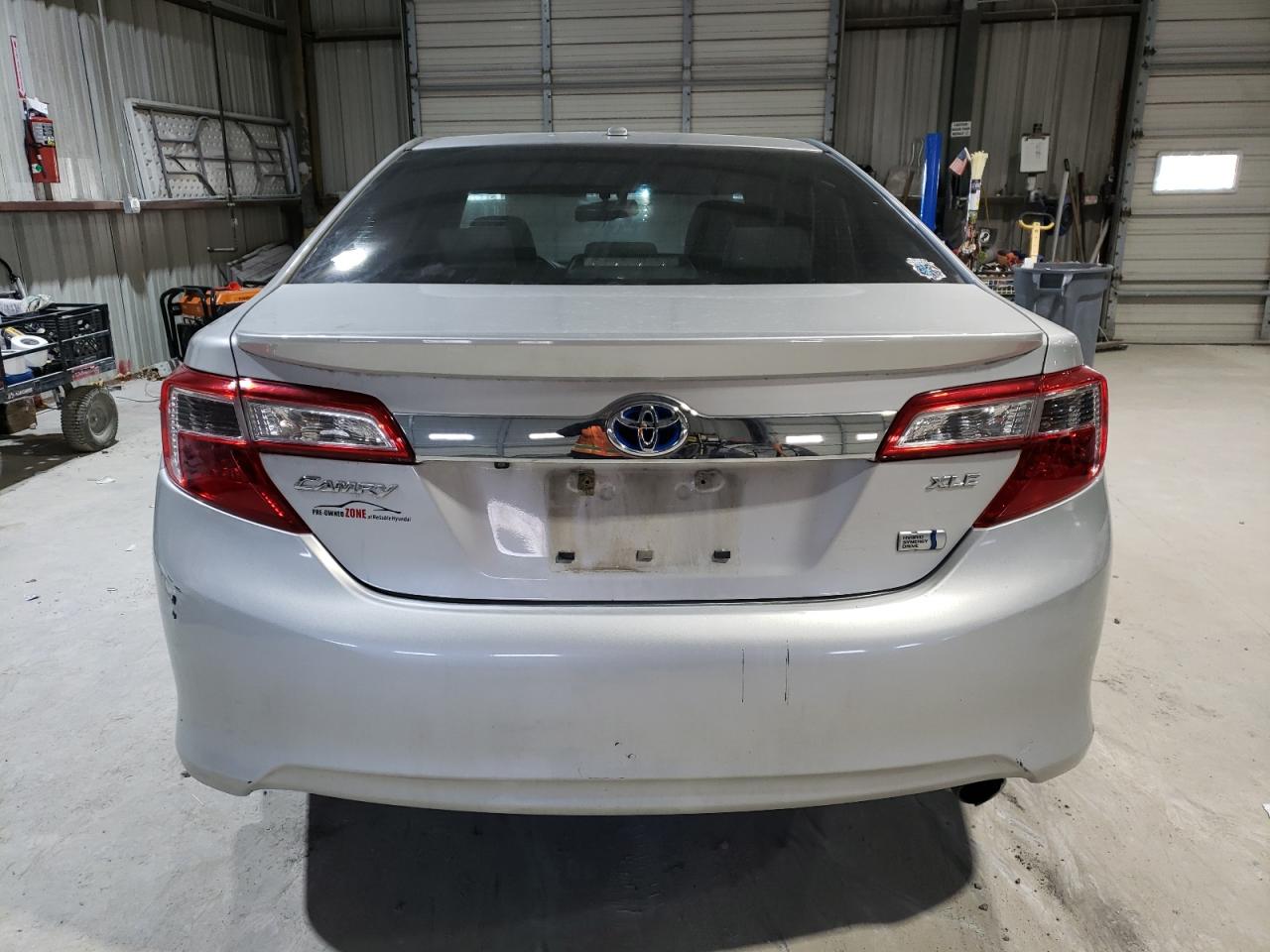 2012 Toyota Camry - Image 6