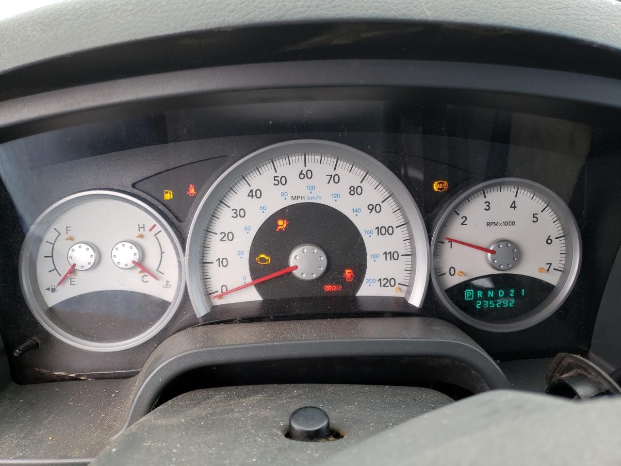 2006 Dodge Dakota - Image 9
