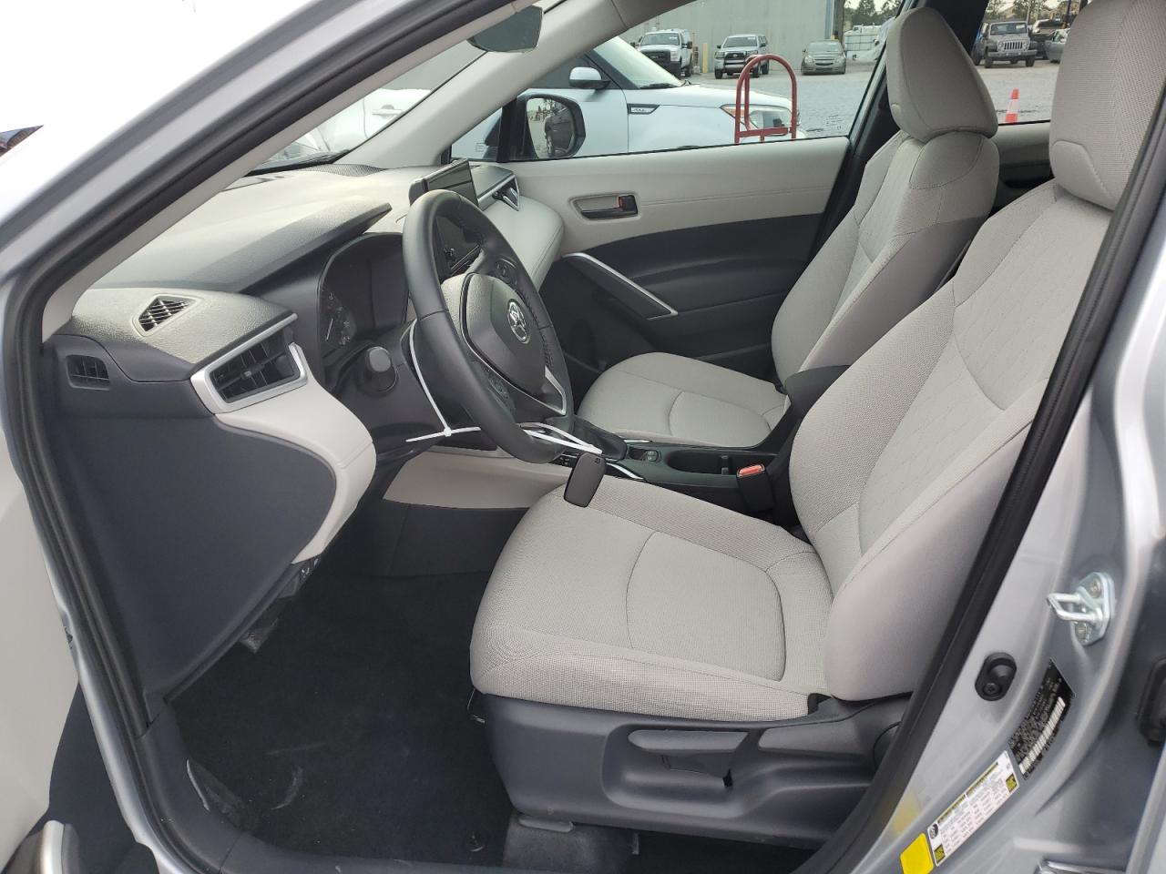 2024 Toyota Corolla Cross Le VIN: 7MUCAAAG3RV105420 Lot: 42003555