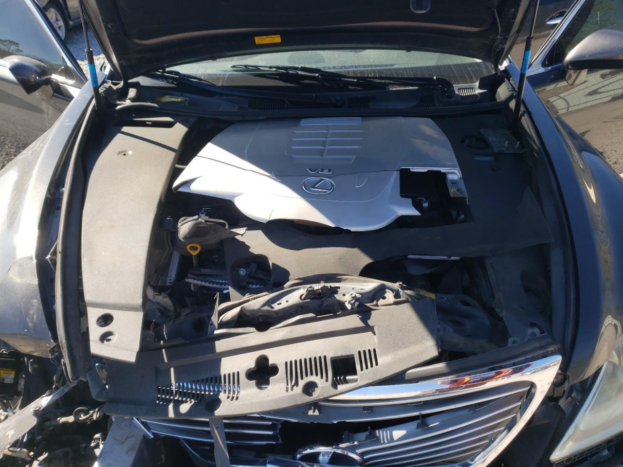 2008 Lexus LS - Image 11