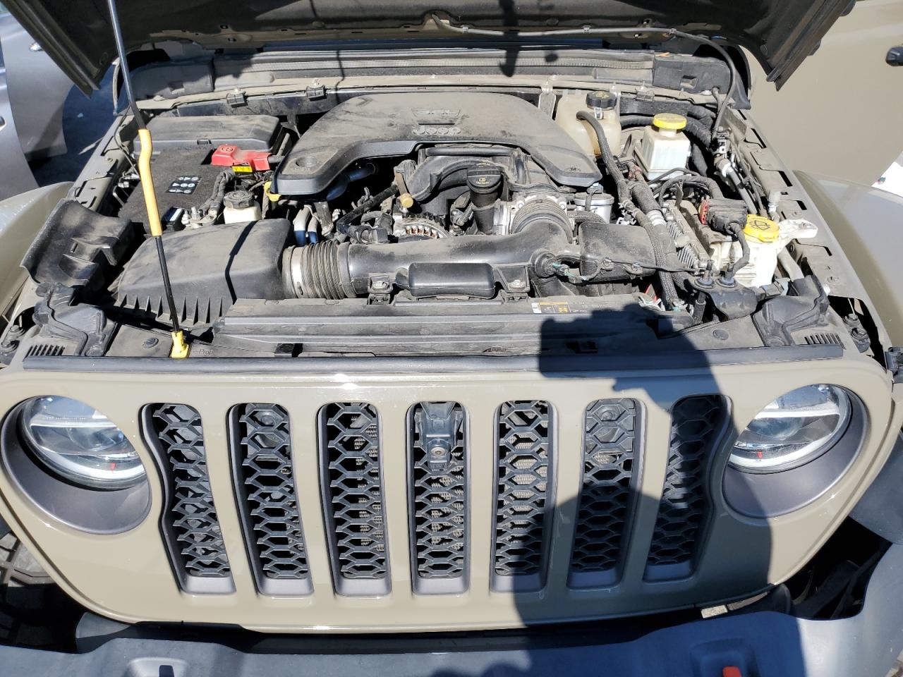 2020 Jeep Gladiator - Image 11