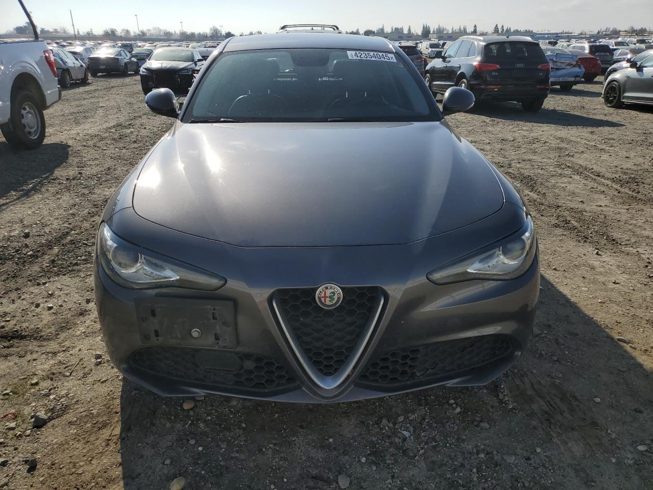2017 Alfa Romeo Giulia - Image 5