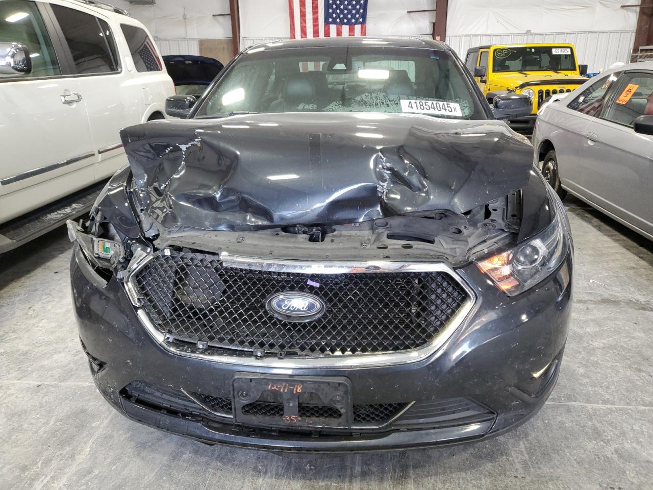 2017 Ford Taurus - Image 5