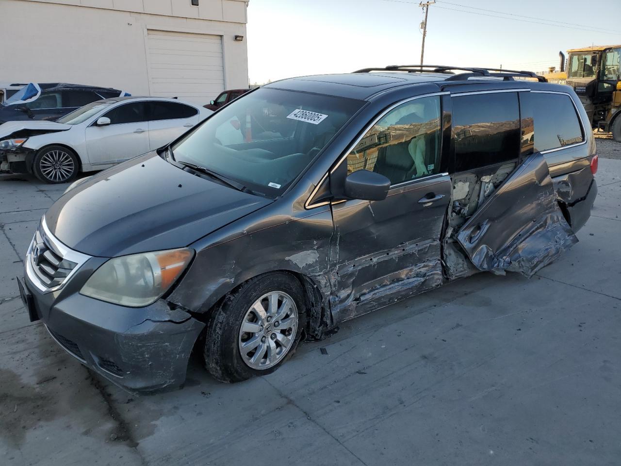 2010 Honda Odyssey - Image 1