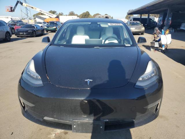  TESLA MODEL 3 2018 Черный