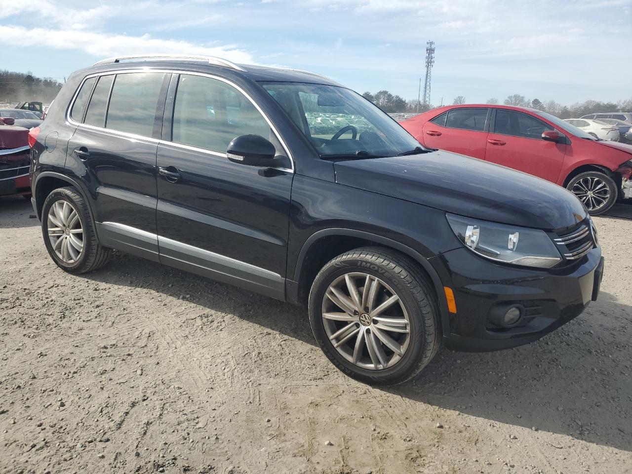 2015 Volkswagen Tiguan - Image 4