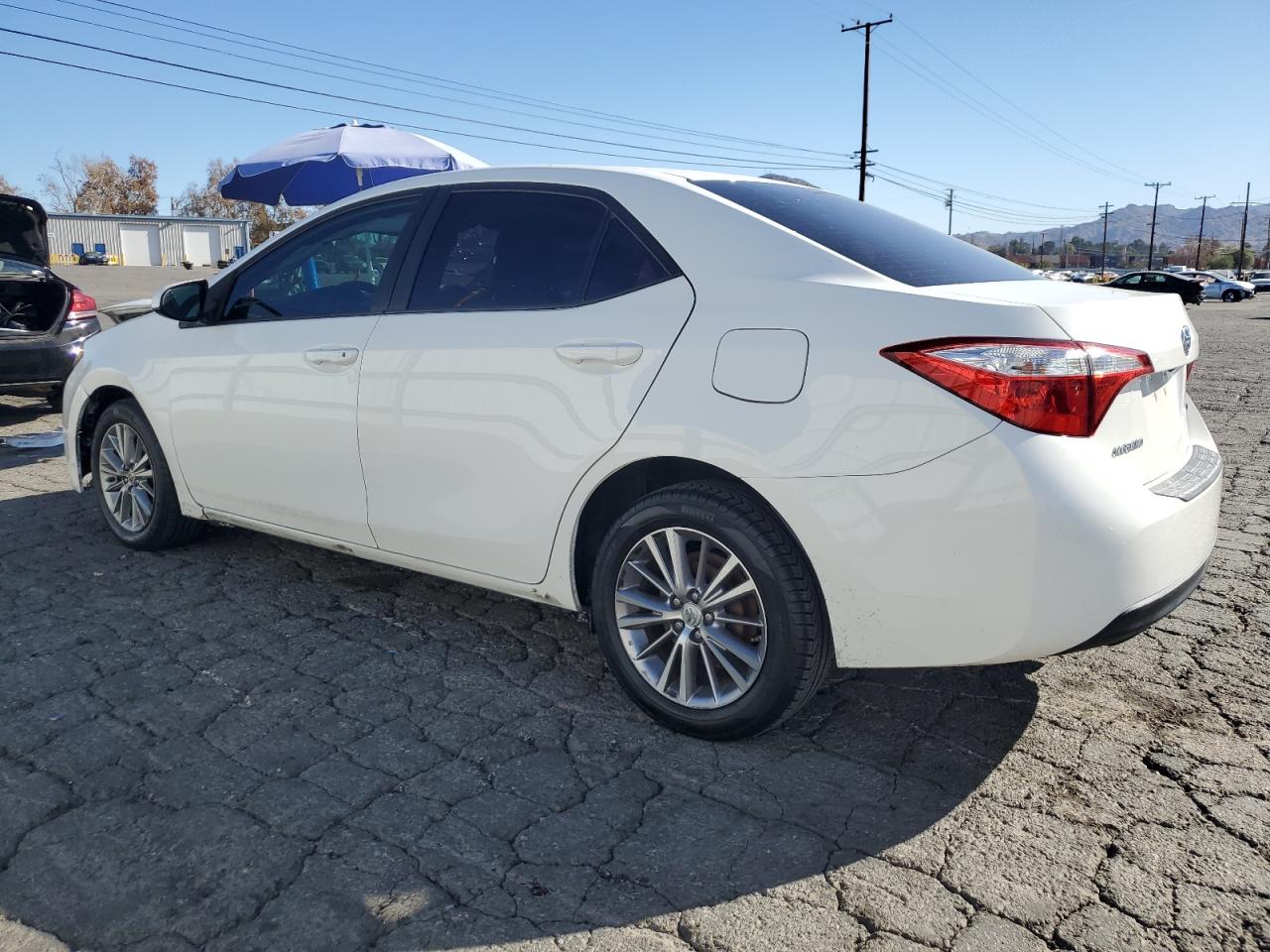 VIN 5YFBURHE7FP209512 2015 TOYOTA COROLLA no.2