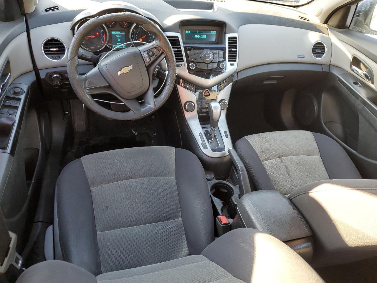 2013 Chevrolet Cruze - Image 8