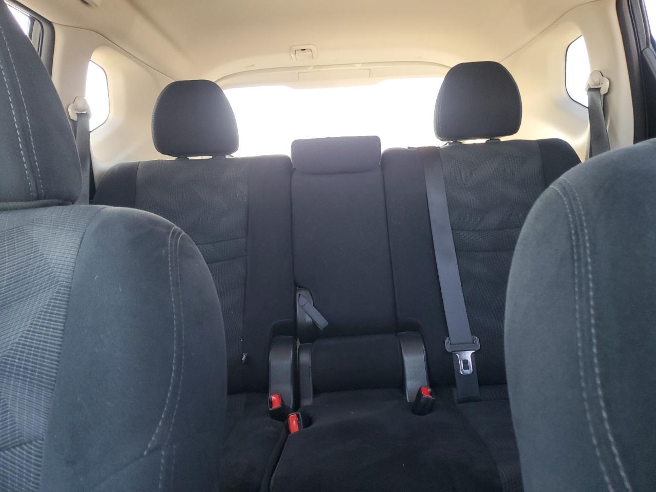 2016 Nissan Rogue - Image 10