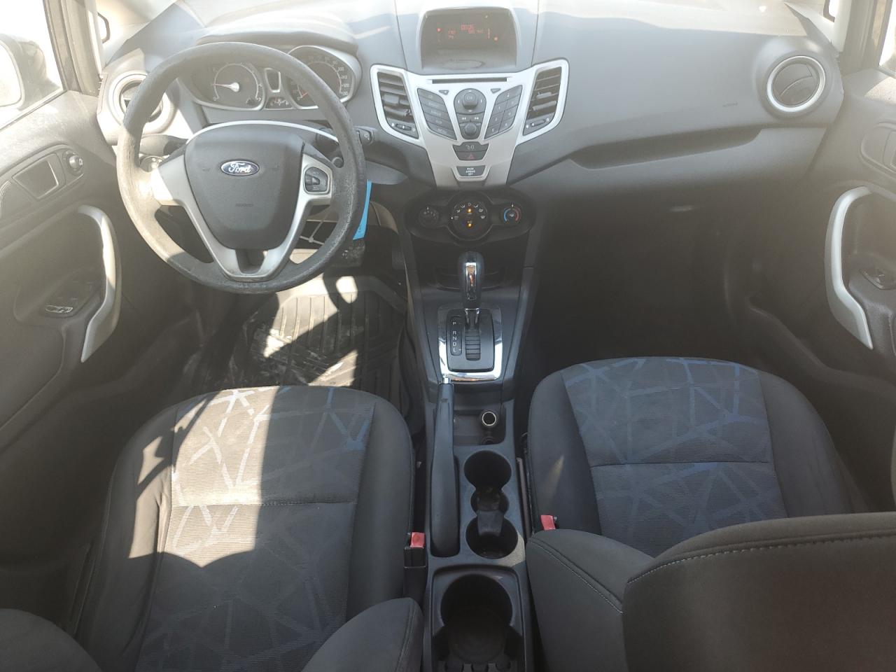 2011 Ford Fiesta - Image 8