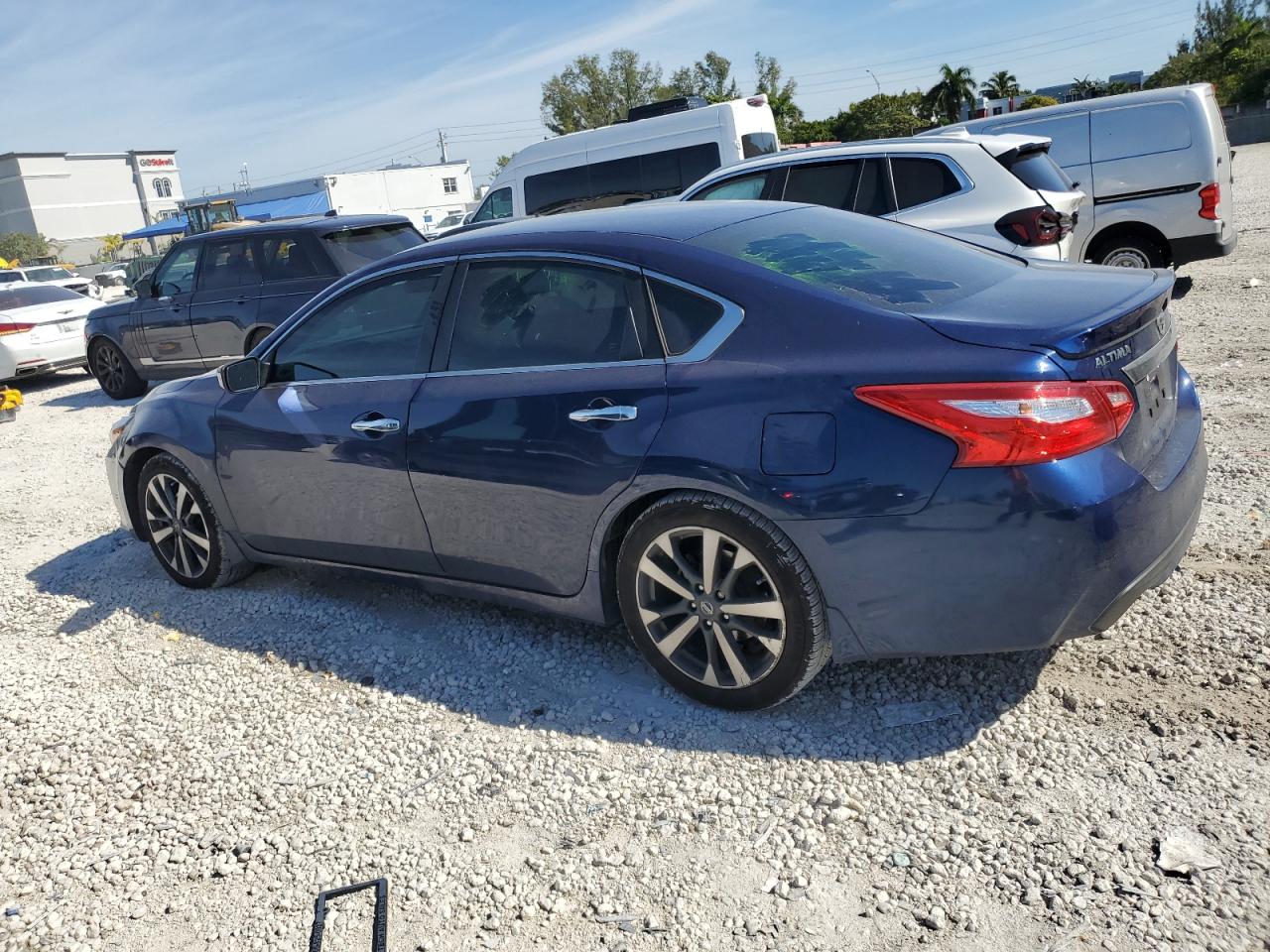 2016 Nissan Altima - Image 2