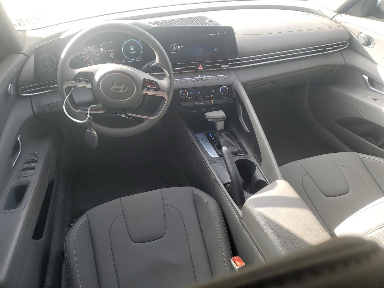 2024 Hyundai Elantra - Image 8