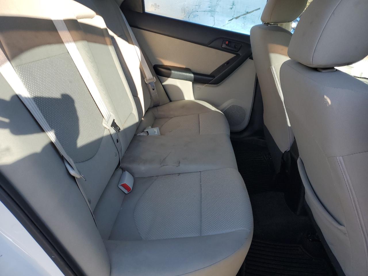 2011 Kia Forte - Image 10