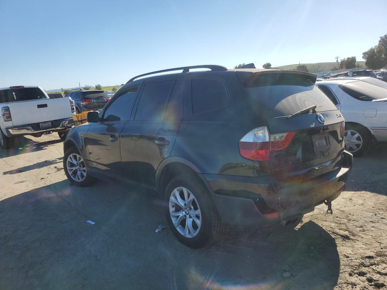 2009 BMW X3 - Image 2