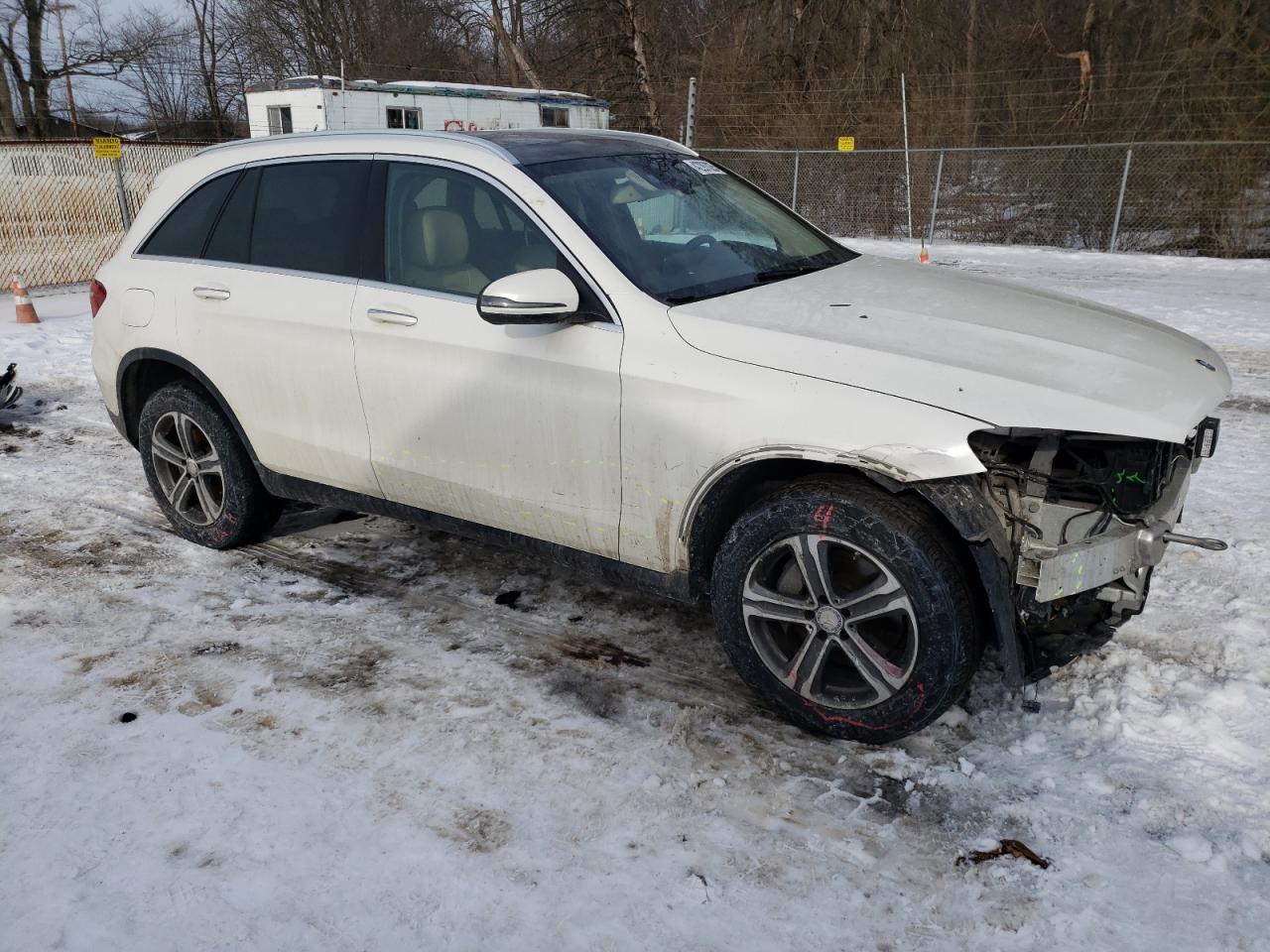 2017 Mercedes-Benz GLC - Image 4