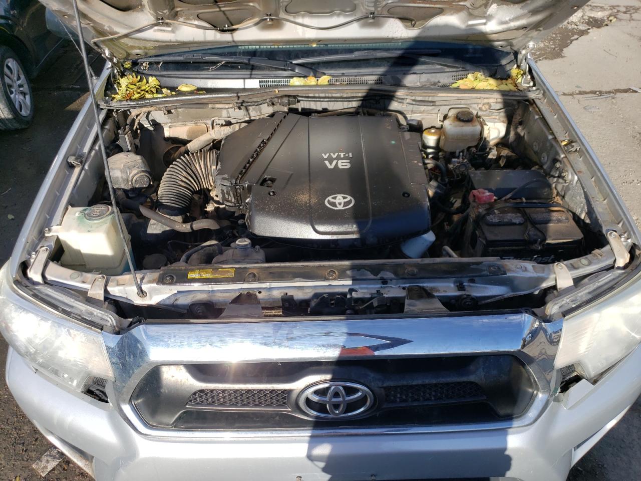 2012 Toyota Tacoma - Image 11