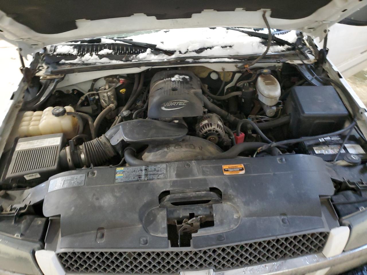 2004 Chevrolet Silverado - Image 11
