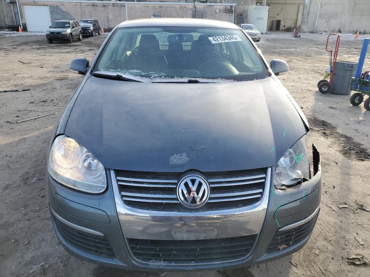 2010 Volkswagen Jetta - Image 5