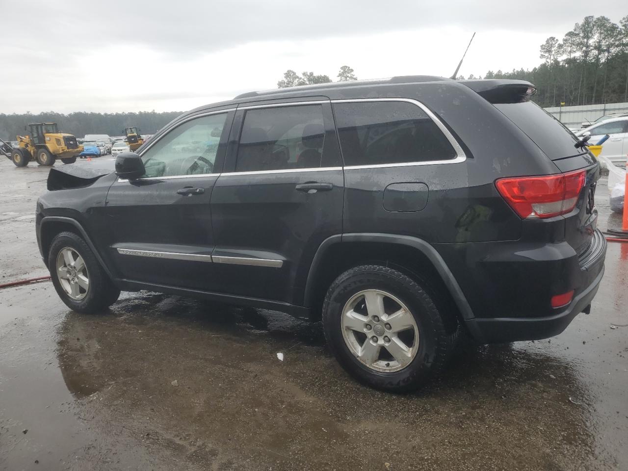 2011 Jeep Grand Cherokee - Image 2