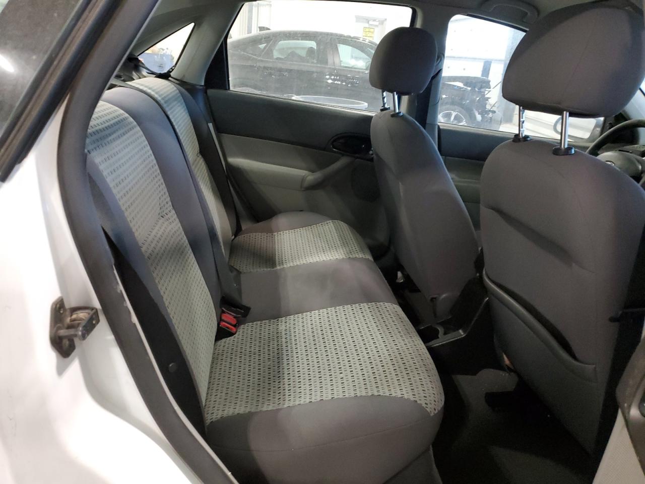2007 Ford Focus - Image 10