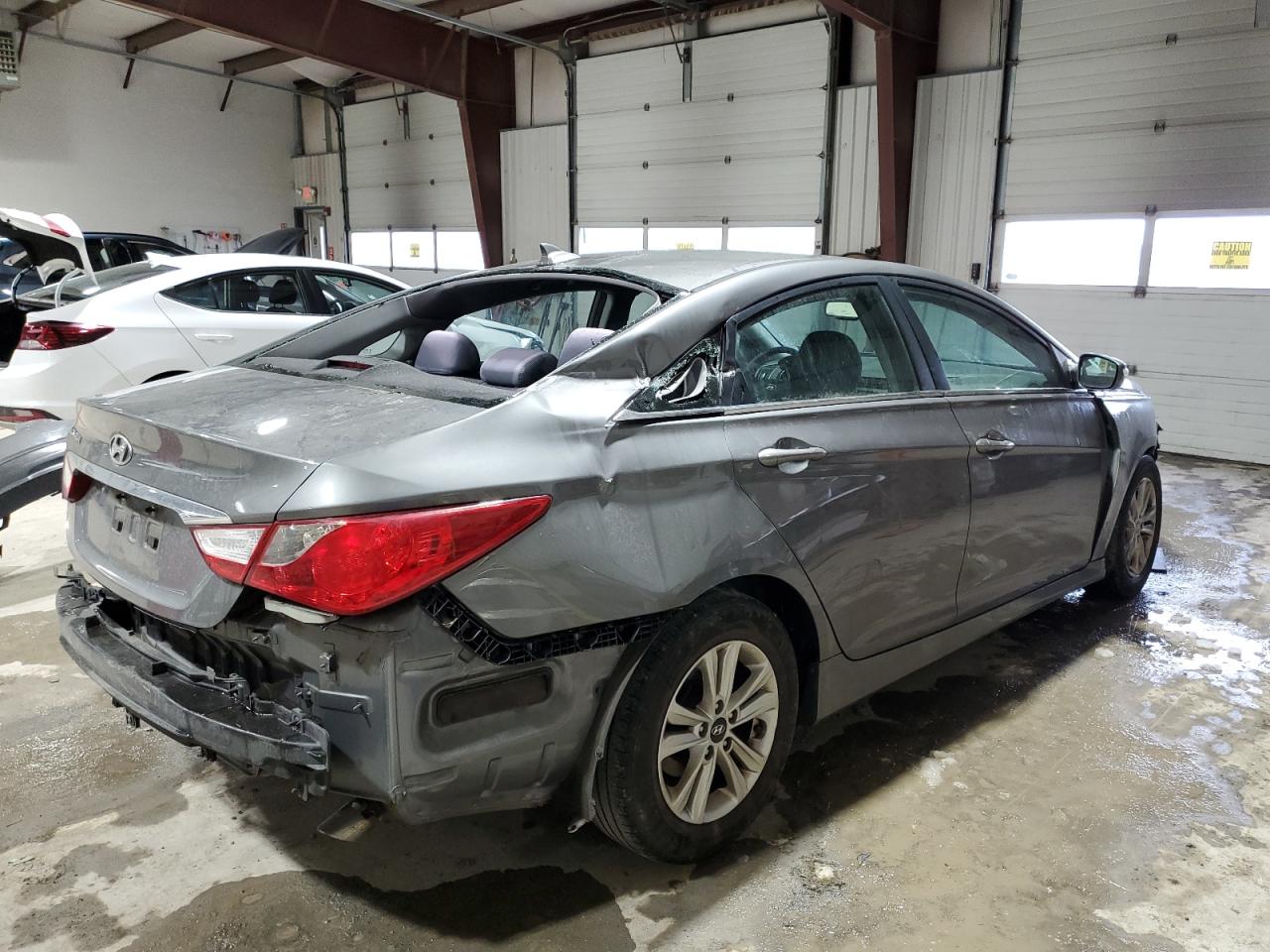 2014 Hyundai Sonata - Image 3