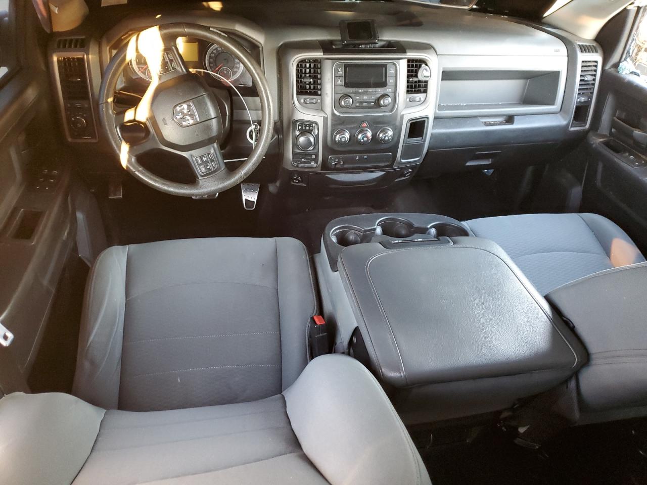 2016 RAM 1500 - Image 8