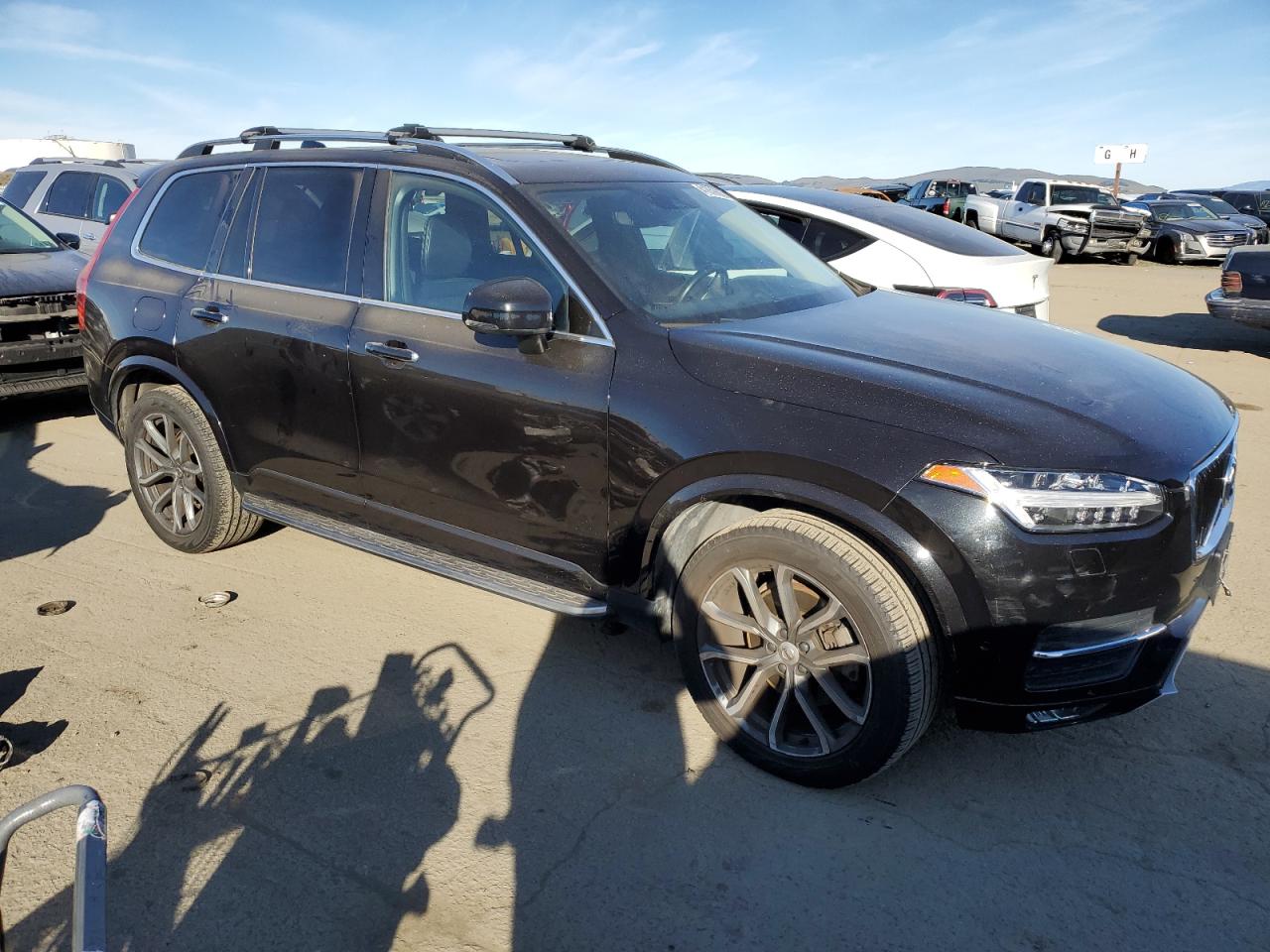 VIN YV4A22PK3H1110691 2017 VOLVO XC90 no.4