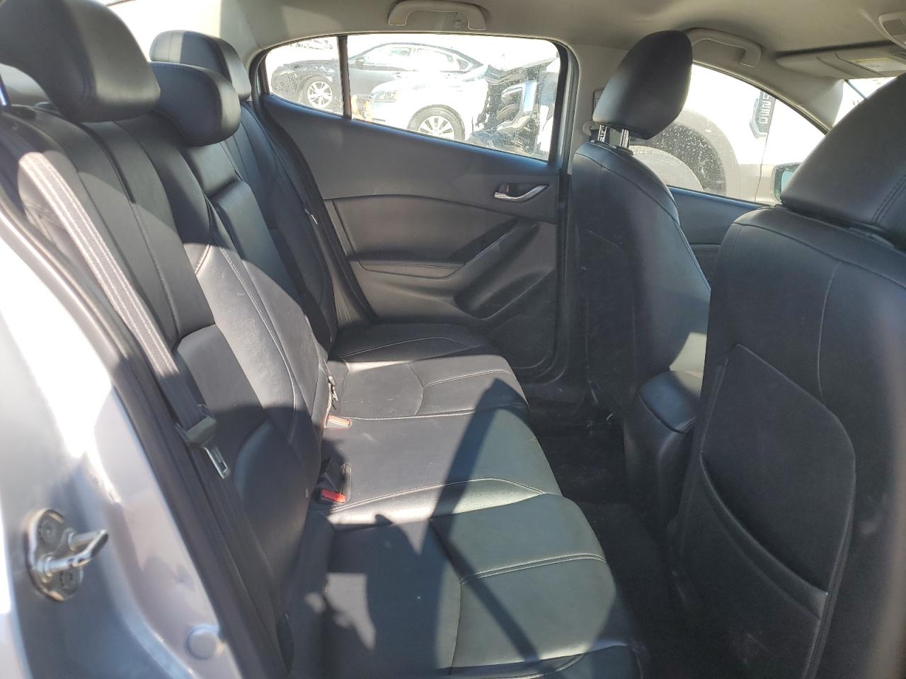 2018 Mazda 3 - Image 10